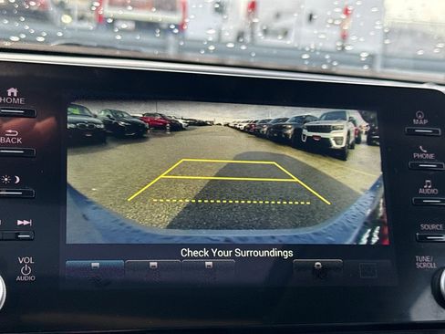 Used 2022 Honda Accord Touring image 19