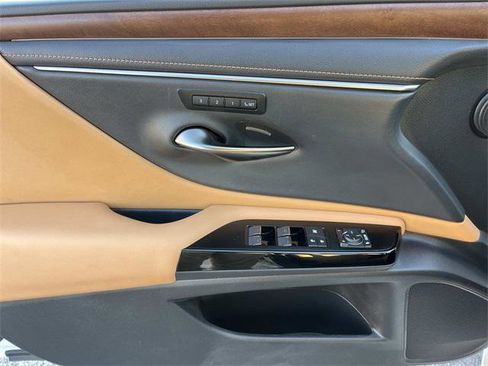 Certified 2025 Lexus ES 300h 300h image 27