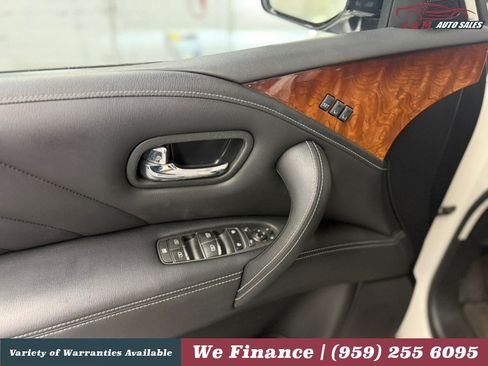 Used 2017 INFINITI QX80 4WD w/ Deluxe Technology Package image 31