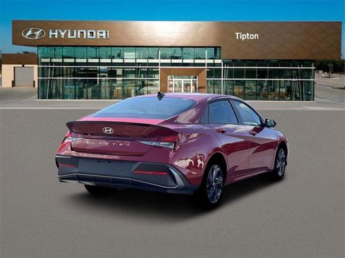 New 2026 Hyundai Elantra Sport image 7
