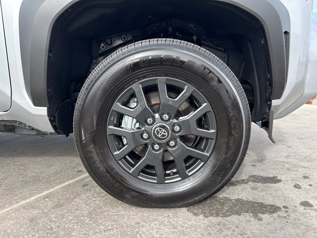 Used 2026 Toyota 4Runner SR5 AWD/4WD image 29