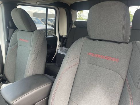 New 2025 Jeep Gladiator Rubicon w/ Safety Group AWD/4WD image 5