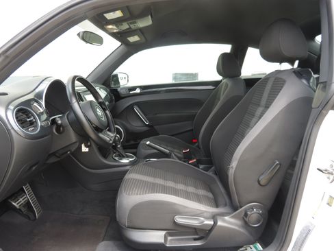 Used 2012 Volkswagen Beetle Turbo FWD image 21