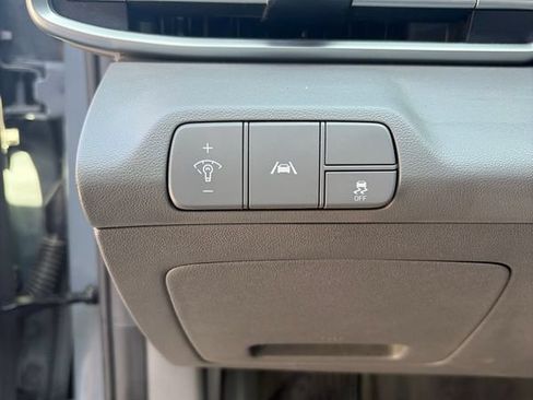 Used 2021 Hyundai Elantra SEL FWD image 19