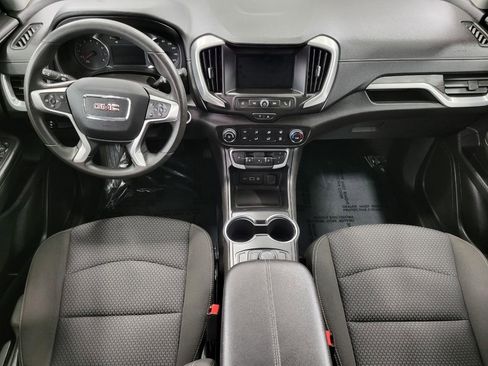Used 2024 GMC Terrain SLE image 7