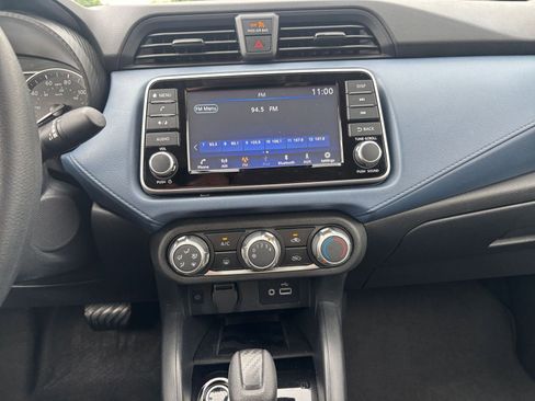 Used 2025 Nissan Versa SV FWD image 17