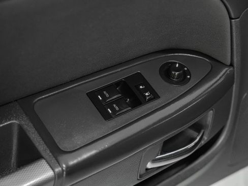 Used 2014 Dodge Challenger R/T image 31