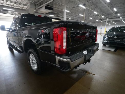 Used 2025 Ford F250 XLT AWD/4WD image 32