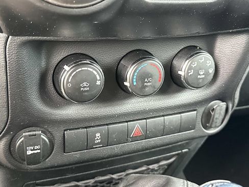 Used 2017 Jeep Wrangler Unlimited Sport AWD/4WD image 22