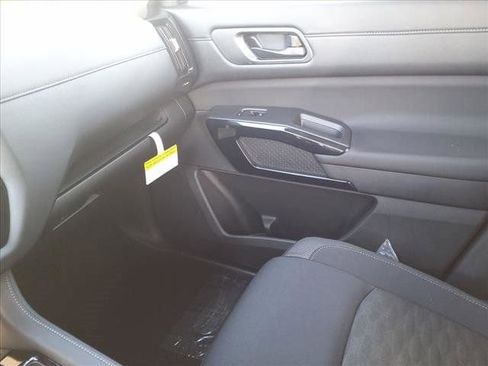 New 2025 Nissan Pathfinder SV image 26