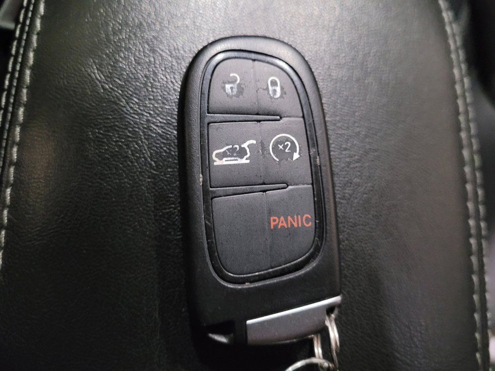 Used 2020 Jeep Cherokee Limited AWD/4WD image 32