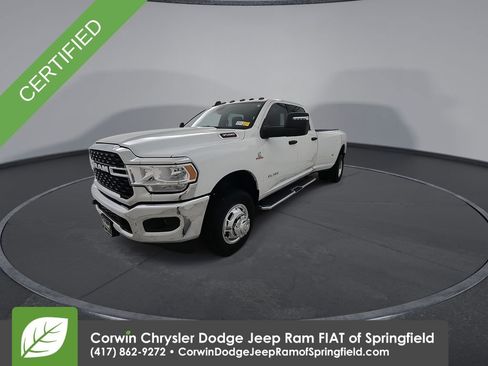 Used 2024 RAM 3500 Big Horn w/ Bed Utility Group image 4