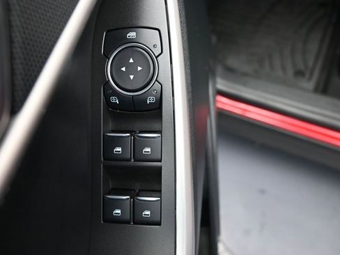 Used 2024 Ford Explorer XLT w/ Equipment Group 202A image 6