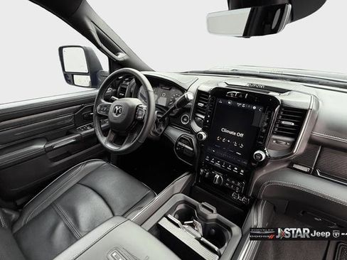 Used 2024 RAM 3500 Limited image 15