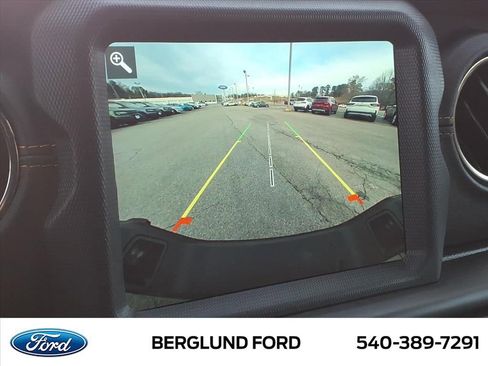 Used 2021 Jeep Gladiator Overland image 24