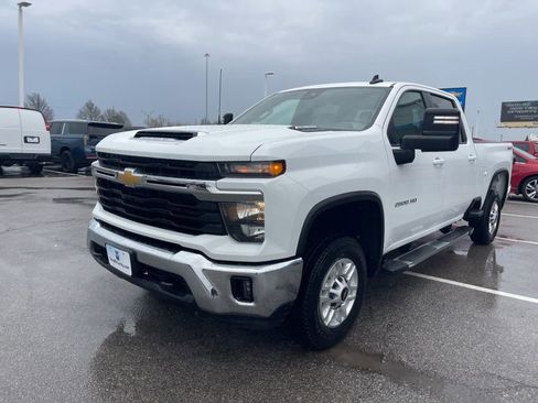 Certified 2025 Chevrolet Silverado 2500 LT w/ Convenience Package image 7