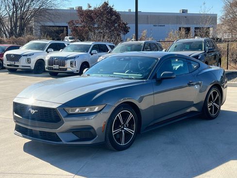 Used 2024 Ford Mustang Premium image 5