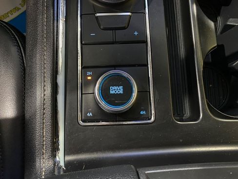 Used 2022 Ford Expedition XLT AWD/4WD image 18