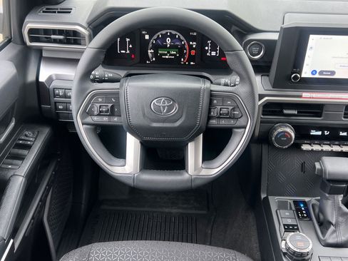 New 2026 Toyota 4Runner SR5 AWD/4WD image 13