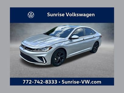 Certified 2025 Volkswagen Jetta SE