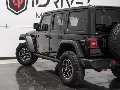 Used 2024 Jeep Wrangler Unlimited Rubicon image 14