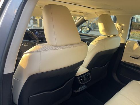 Used 2022 Lexus ES 250 w/ Premium Package image 20