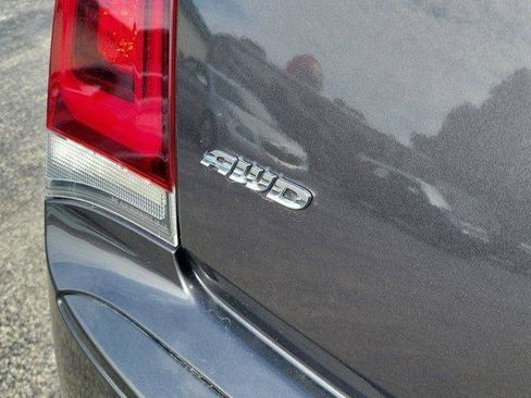 Used 2015 Chrysler 300 S AWD/4WD image 7