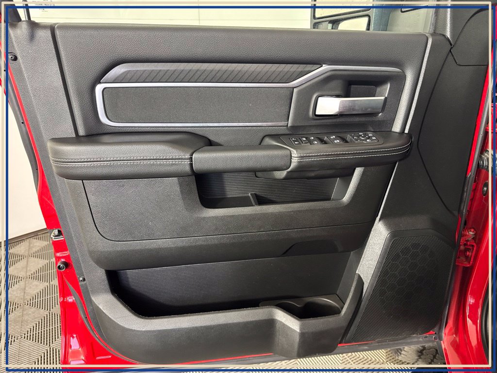 Certified 2026 RAM 2500 Big Horn AWD/4WD image 33