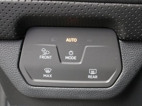 Used 2024 Volkswagen Atlas Cross Sport SEL Premium R-Line image 51