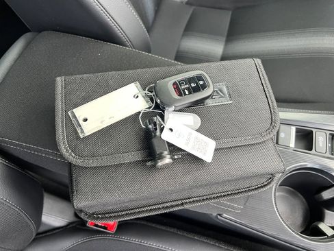 Used 2024 Honda Civic Sport image 33