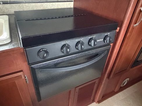 Used 2014 Ford E-450 and Econoline 450 Super Duty w/ Motorhome Prep Package RWD image 46
