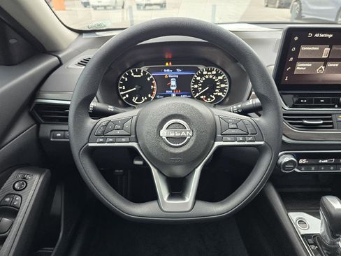 New 2025 Nissan Altima 2.5 SV w/ SV Special Edition Package image 15