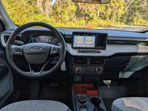 Used 2023 Ford Maverick XLT w/ XLT Luxury Package image 12