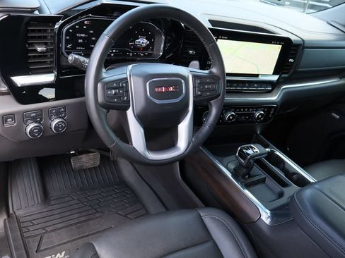 Used 2024 GMC Sierra 1500 SLT w/ SLT Premium Package AWD/4WD image 12