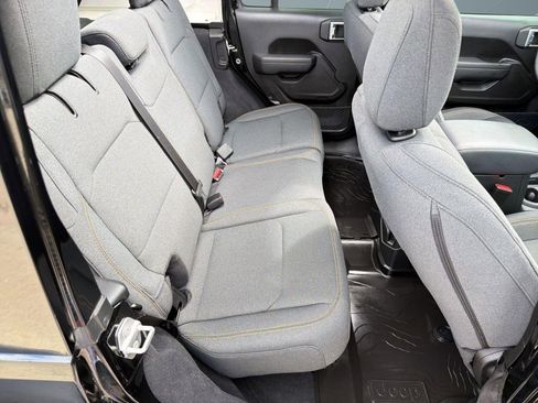 Used 2024 Jeep Wrangler Willys image 28