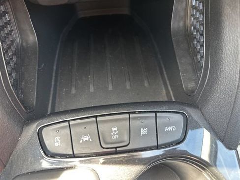 Used 2025 Chevrolet TrailBlazer LT AWD/4WD image 4