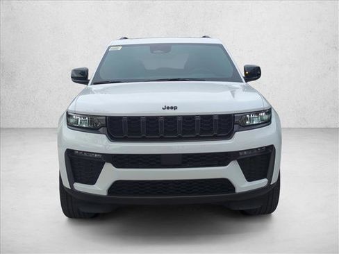 New 2026 Jeep Grand Cherokee Limited w/ Limited Altitude Package image 5