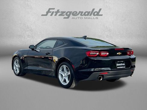 Used 2023 Chevrolet Camaro LT RWD image 9