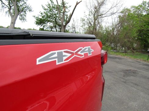 Used 2019 Chevrolet Silverado 1500 Custom w/ Custom Value Package AWD/4WD image 36
