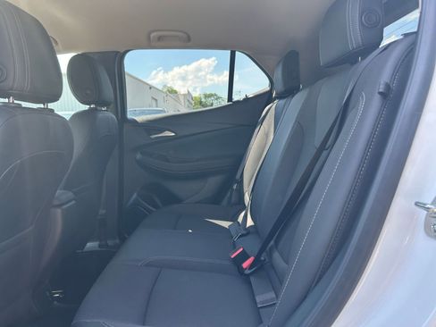 Used 2025 Buick Encore GX Preferred AWD/4WD image 21