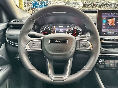 New 2026 Jeep Compass Latitude AWD/4WD image 18