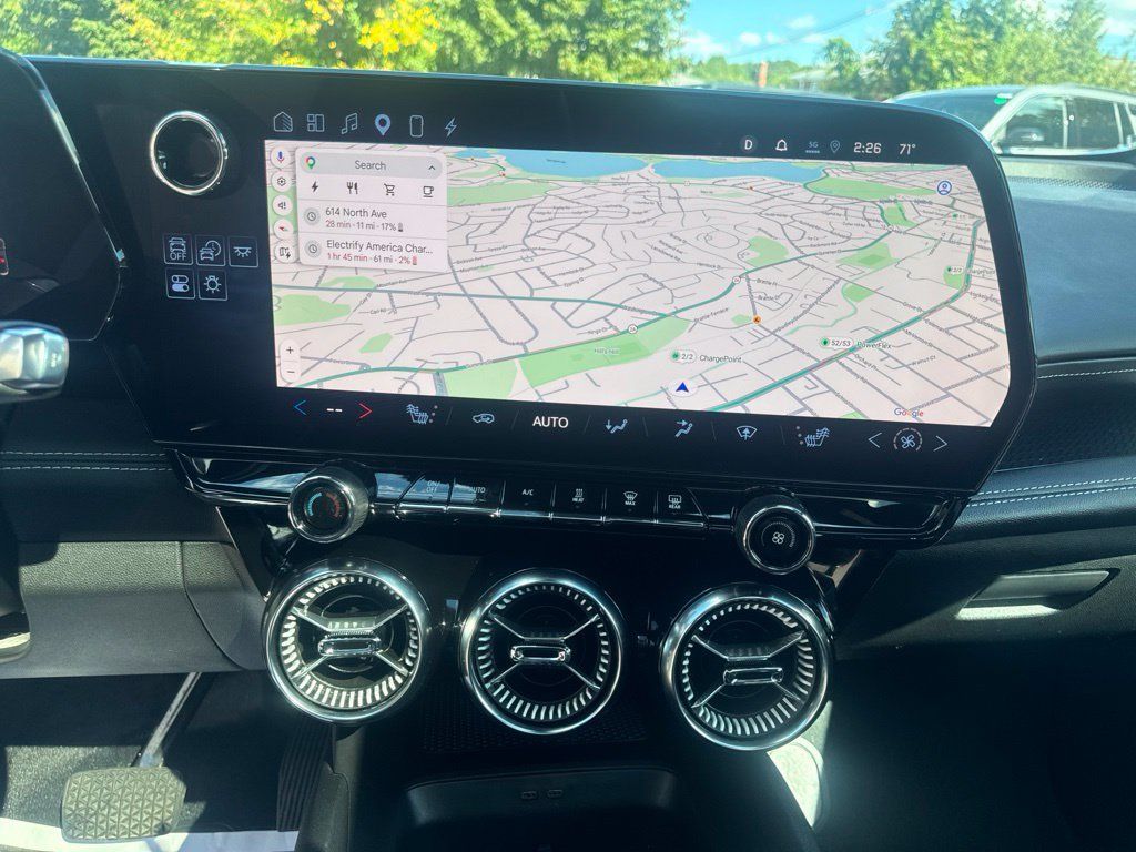 Used 2024 Chevrolet Blazer EV LT AWD/4WD image 29