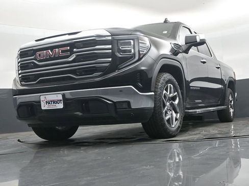 Used 2022 GMC Sierra 1500 SLT w/ SLT Convenience Package AWD/4WD image 39