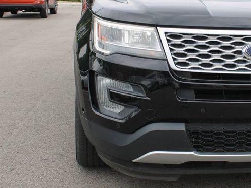 Used 2017 Ford Explorer Platinum image 48