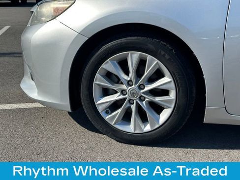 Used 2013 Lexus ES 300h w/ Luxury Pkg FWD image 10