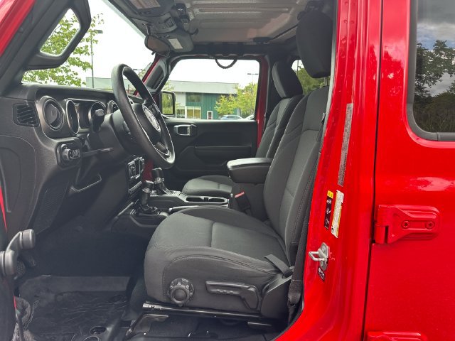 Used 2022 Jeep Gladiator Sport AWD/4WD image 9