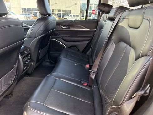 Certified 2022 Jeep Grand Cherokee Limited w/ Luxury Tech Group II image 22