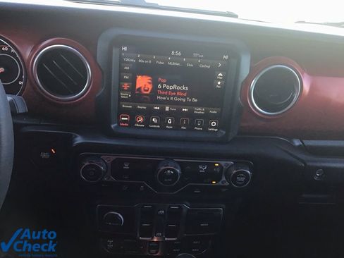 Used 2023 Jeep Wrangler Unlimited Rubicon image 28