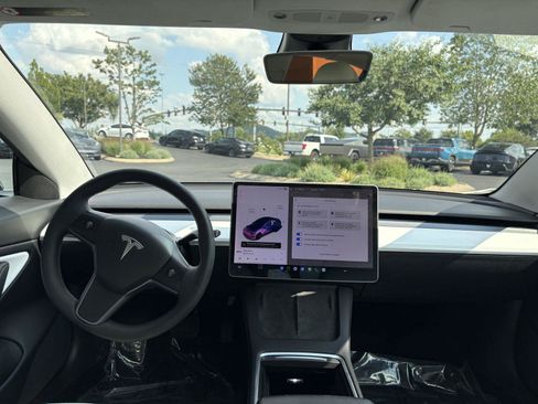 Used 2021 Tesla Model 3 Standard Range Plus RWD image 18