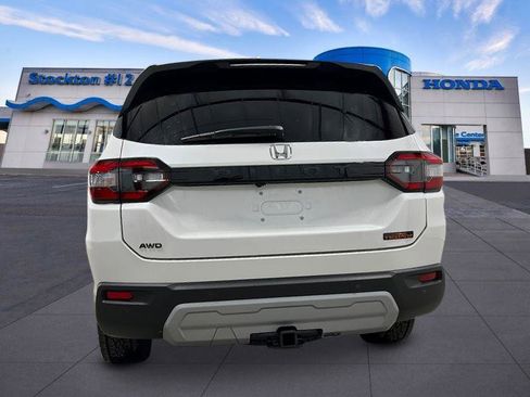 New 2025 Honda Pilot TrailSport image 4